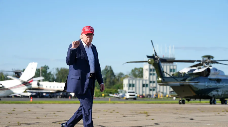 Трамп Канадын Bombardier компанийг АНУ-д борлуулалтыг зогсооно хэмээн сүрдүүлжээ