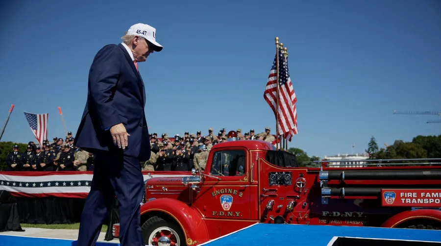 АНУ-ын элчин сайдад эсэргүүцэл илэрхийлсэн Исланд: Трампын нийтэлсэн газрын зураг маргаан тарьжээ