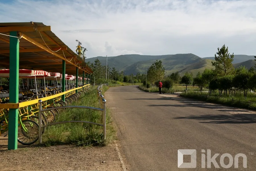 Үндэсний цэцэрлэгт хүрээлэнгийн орчимд баавгай үзэгдсэн байж болзошгүй