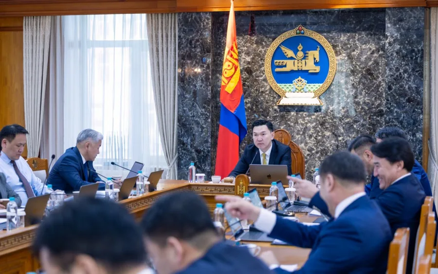 Засгийн газрын хуралдаан: Нөмрөгийн түймэр, цахим мөрийтэй тоглоом зэрэг 16 асуудал хэлэлцэнэ
