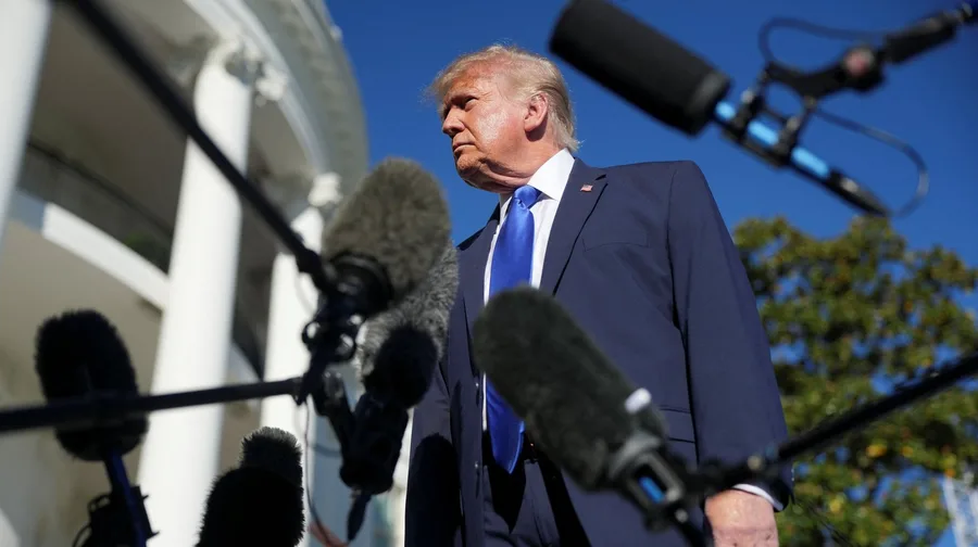 Трамп: Маск Украинд зориулсан Старлинкийн хурдыг бүрэн сэргээлээ